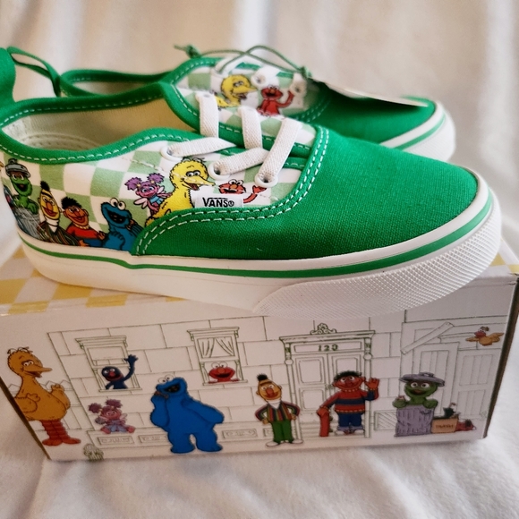 Vans x Sesame Street Authentic Skate Shoe Sneaker Green Youth Kids Size 2.5 NIB - Picture 3 of 7